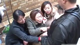 Chinese Tug Job - Chinese girls taunt fellow in public across hand job Subtitled - uiPorn.com