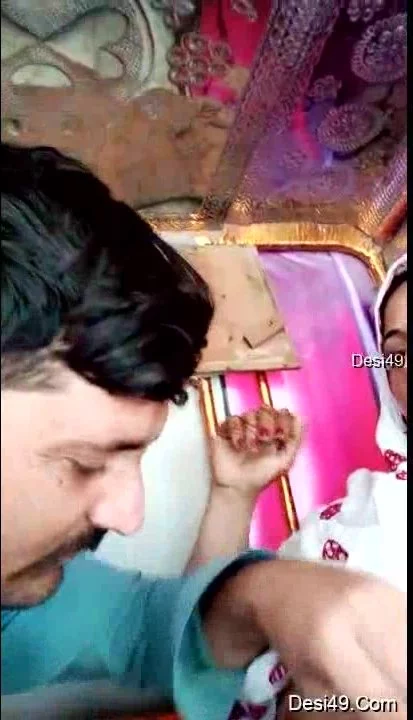 Desi Indian couple sex in truck for more video join our telegram  