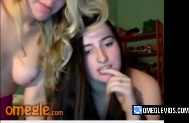 Omegle Two Friends Tease Their Tits and Ass uiPorn com 